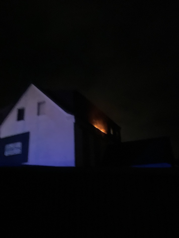 FW-DO: Dachstuhlbrand an der Wittbräucker Straße