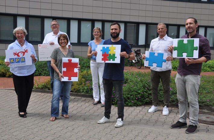 POL-LG: ++ Vorstellung der neuen Präventionsangebote und der Qualitätsstandards für die sog. "Bausteine" -> mit Bild ++ PRESSE-Info - des Kriminalpräventionsrates in Hansestadt und Landkreis Lüneburg ++