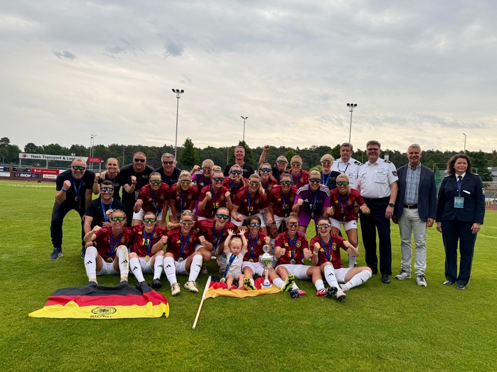 ZPD: Deutsche Polizistinnen verteidigen Titel bei der 4. EPM im Frauenfußball in Lohne