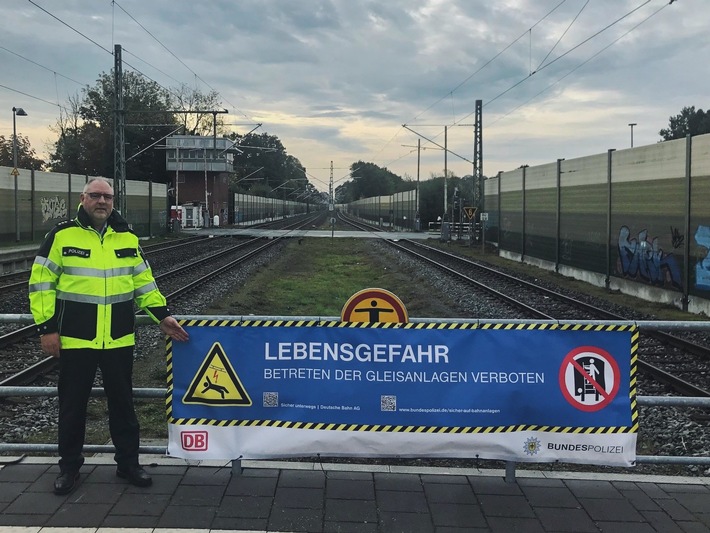 BPOL-BadBentheim: Achtung Bahnstrom - 15.000 Volt bedeuten Lebensgefahr!