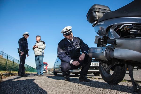 POL-REK: Polizei überprüfte Motorrollerfahrer - Pulheim