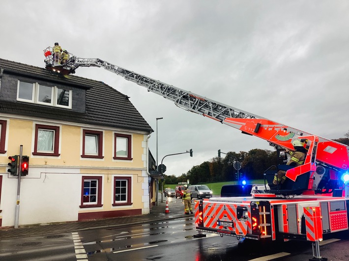 FW-GL: Einsatzreicher Donnerstag für die Feuerwehr Bergisch Gladbach