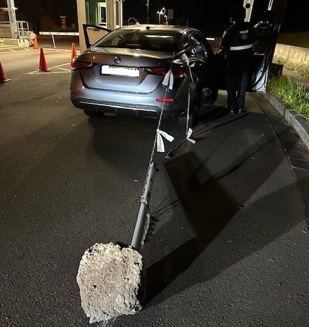 POL-PDKL: Kurioser Verkehrsunfall