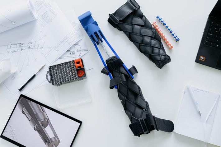 Erfolg aus dem DACH-Raum: Schweizer Projekt Softletics erreicht globale Top 20 des James Dyson Award 2025