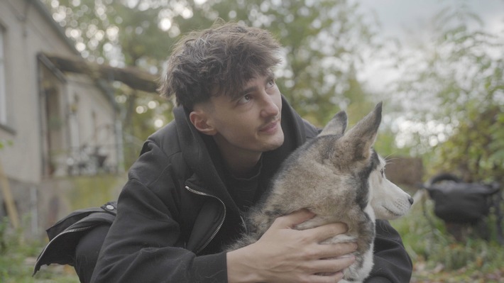 Im Kampf gegen die Hundemafia in Europa: Joyn und ProSieben begleiten Nathan Goldblat auf seiner Mission für das Tierwohl