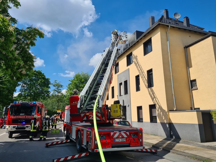 FW-E: Ausgelöster Rauchmelder warnt Bewohner vor Wohnungsbrand, keine Verletzten