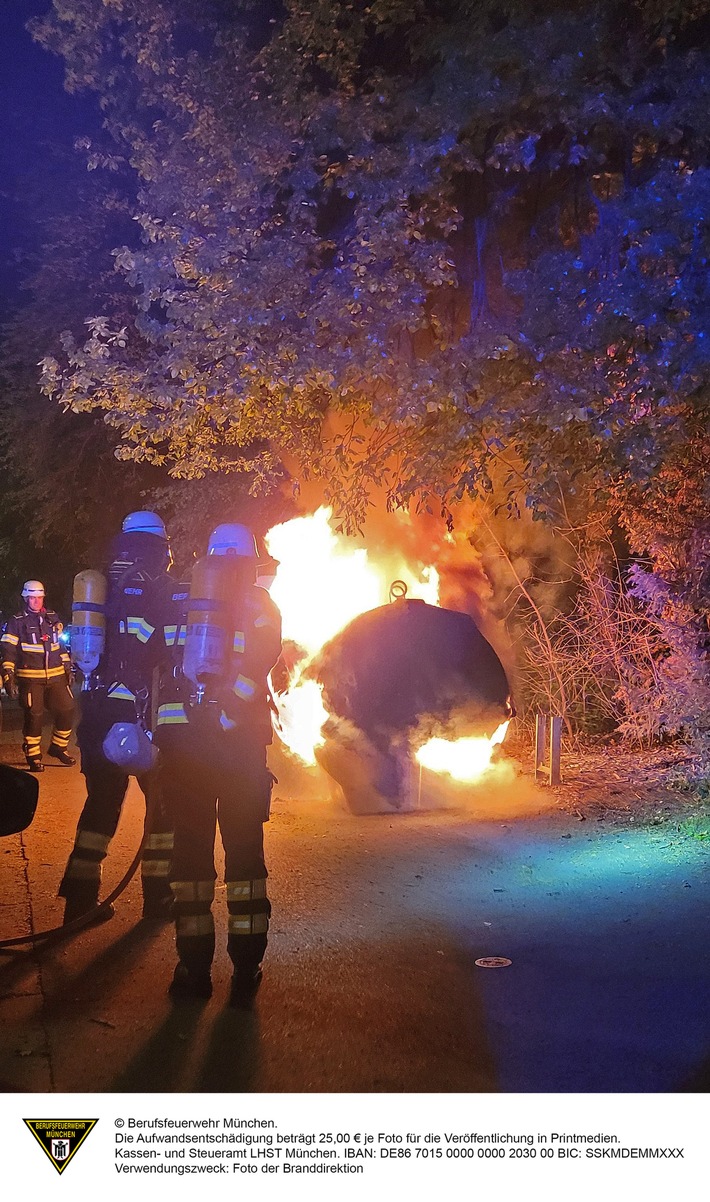 FW-M: Nächtlicher Mülltonnenbrand (Laim)