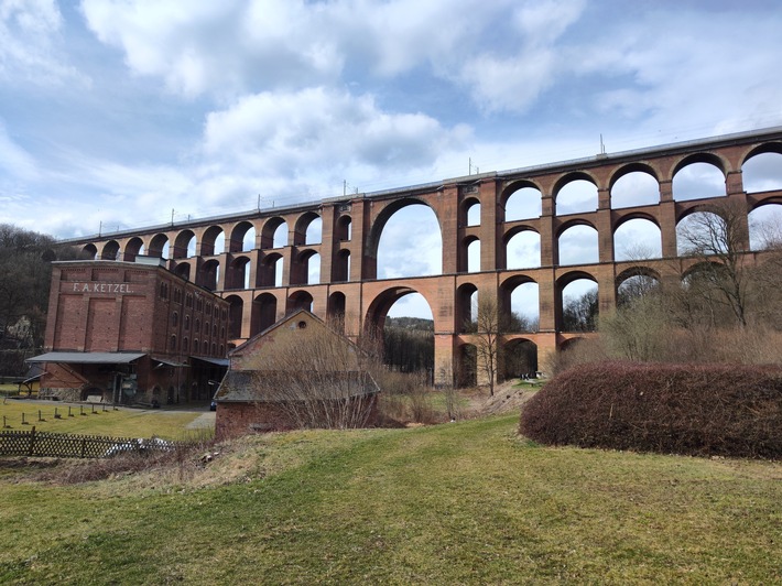 Fahrgastverband PRO BAHN fordert: Elektrifizierungslücken schließen – Franken-Sachsen-Magistrale jetzt voranbringen!