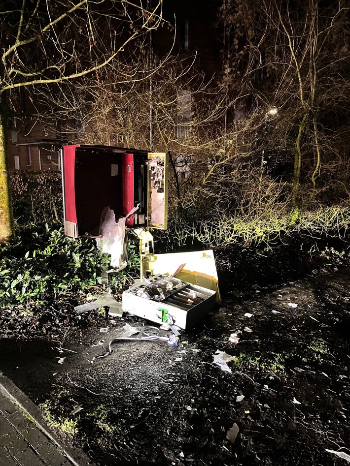 POL-COE: Dülmen, Merfelder Straße/ Zigarettenautomat gesprengt