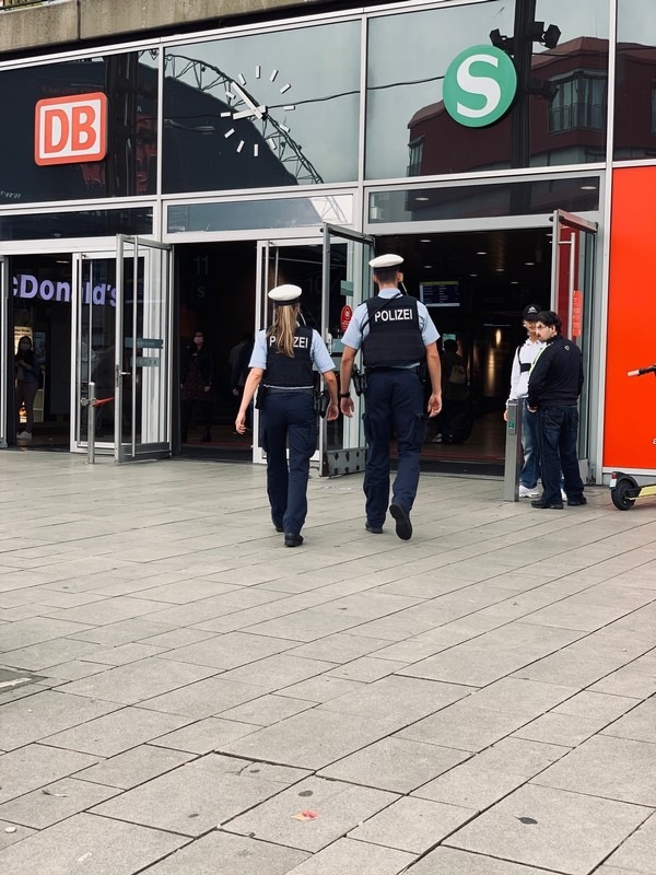 BPOL NRW: Mehrere Diebstähle im Kölner Hauptbahnhof - Bundespolizei mit zwei Festnahmen