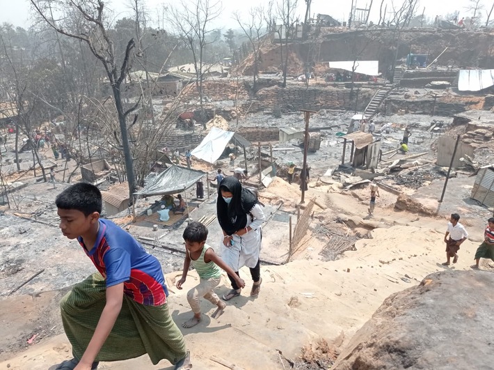 Bangladesch: Immer noch hunderte Vermisste nach Brandkatastrophe / Bündnisorganisationen von &quot;Aktion Deutschland Hilft&quot; unterstützen Aufräumarbeiten, Schadenserfassung und Nothilfe
