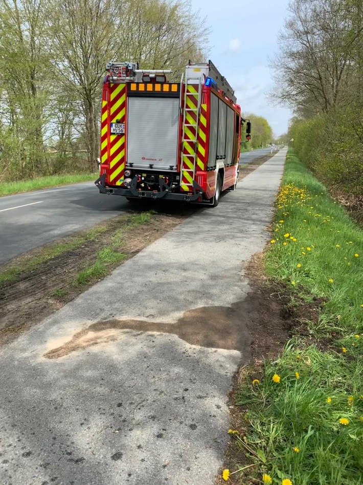 FFW Schiffdorf: Illegal entsorgtes Öl sorgt für Einsatz der Feuerwehr