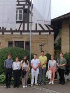 Wald & Schlosshotel Friedrichsruhe: Sieben Spitzenkräfte von morgen starten ihre Hotel-Karriere
