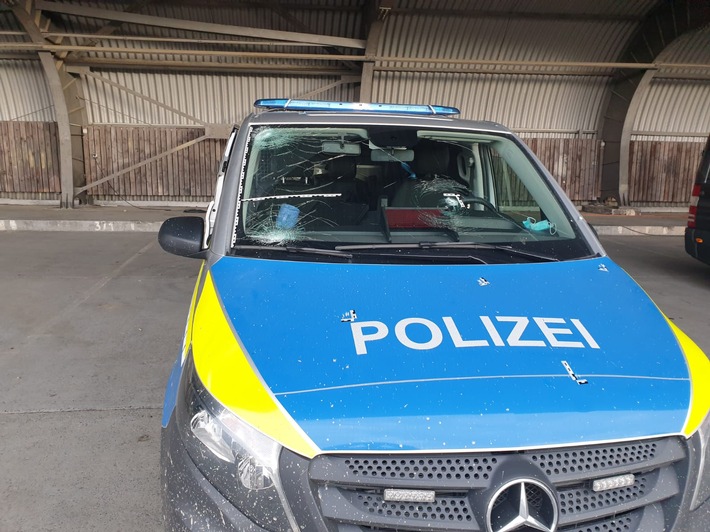 Polizei Presse A 49: Rodungen verliefen ohne Behinderungen; dennoch erneute Angriffe auf Einsatzkräfte