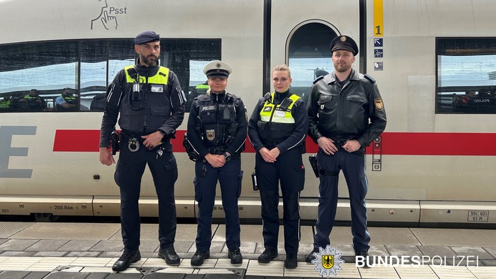 Bundespolizeidirektion München: Gemeinsam für mehr Sicherheit: Die "Quattro-Streife" startet am Münchner Hauptbahnhof!