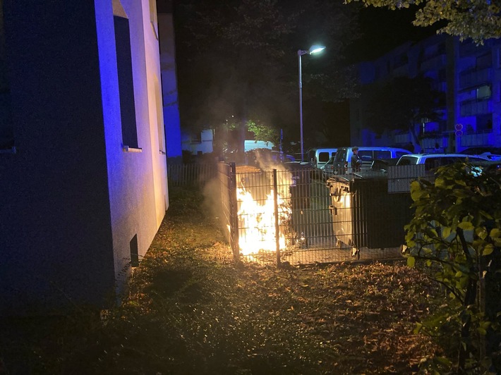 POL-ME: Mülltonnenbrand: Polizei ermittelt - 2508023
