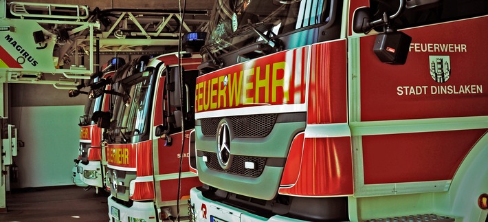 FW Dinslaken: Feuerwehr Dinslaken rückte mehrfach aus