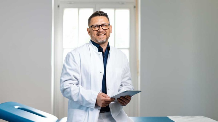 Zu jung für Arthrose? Dr. Csaba Losonc vom MEDICUM Rhein-Ahr-Eifel verrät, warum Gelenkverschleiß kein Altersphänomen mehr ist – und wie Sie Ihre Gelenke schützen