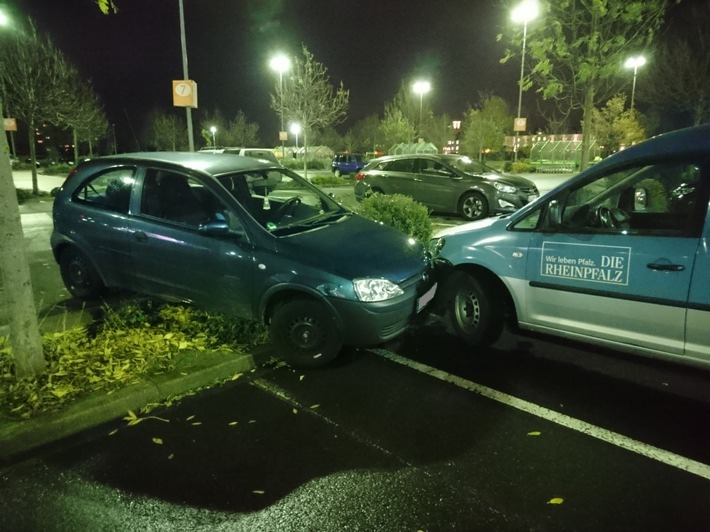 POL-PDNW: Ein nicht alltäglicher Parkrempler auf Neustadter Parkplatz