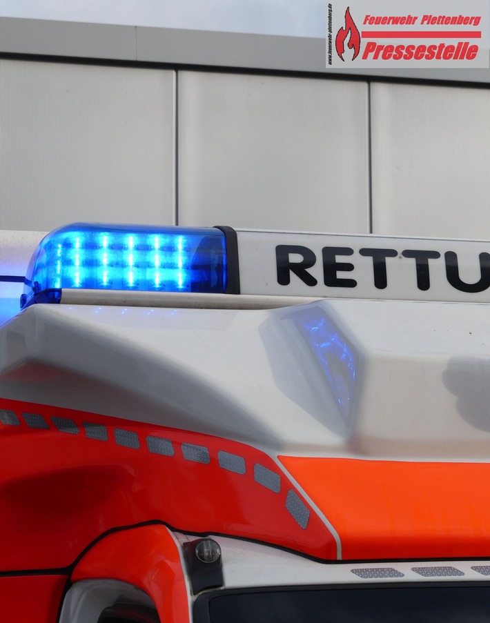 FW-PL: Rettungswagenbesatzung der Plettenberger Feuerwehr wird verbal und körperlich attackiert.