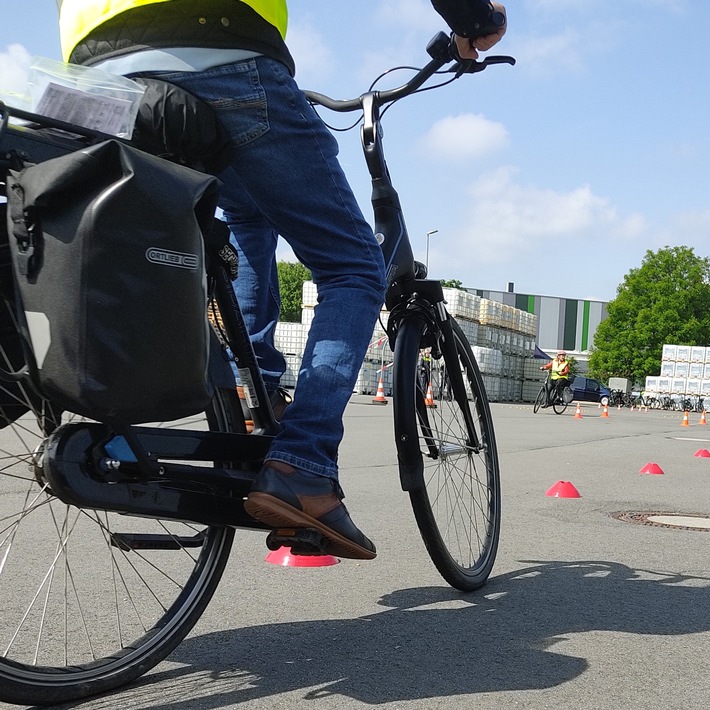 POL-KR: Pedelec-Training für Senioren - für mehr Sicherheit im Straßenverkehr