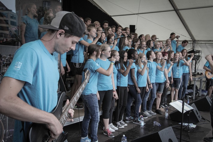 Born to praise - alive-teens feiert 20 Jahre Musik