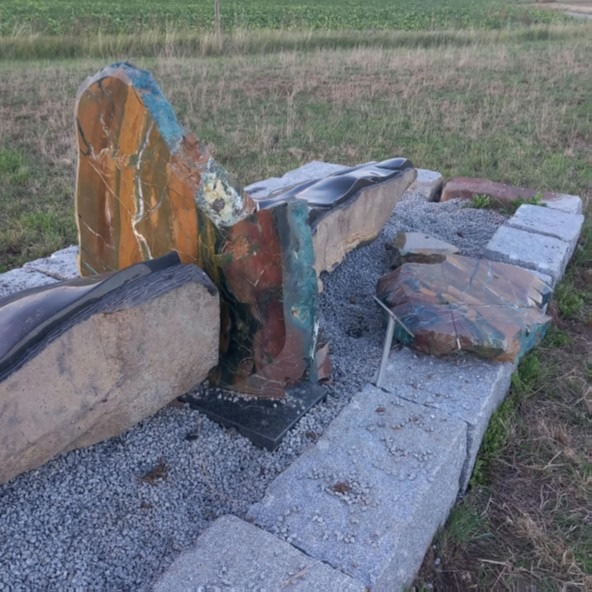 POL-LB: Altdorf: Skulptur beschädigt - Zeugen gesucht