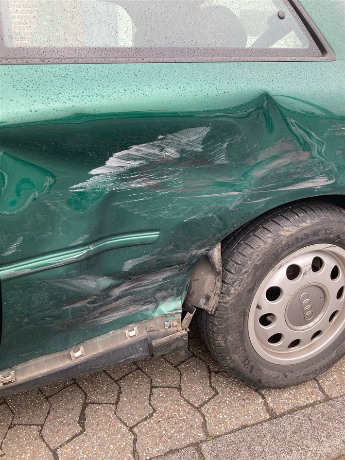 POL-HA: Senior biegt auf Fahrbahn und verursacht Unfall in fließendem Verkehr