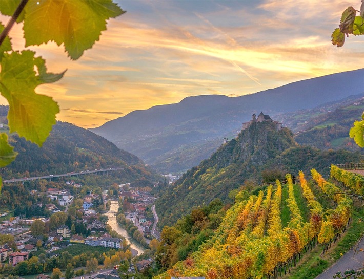 Südtiroler Herbstgenuss zwischen Kastanienhainen und Weinbergen