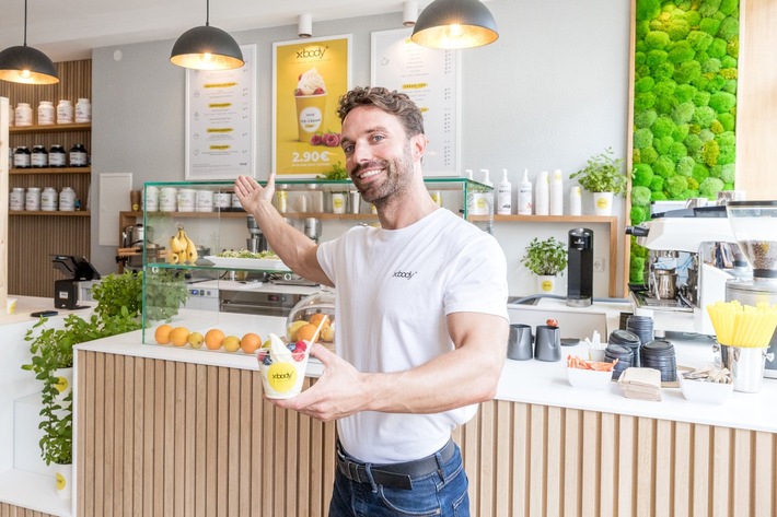 Erstes Fitness Superfood Café mit Fitness- und Abnehm-Garantie in Berlin von XBODY eröffnet