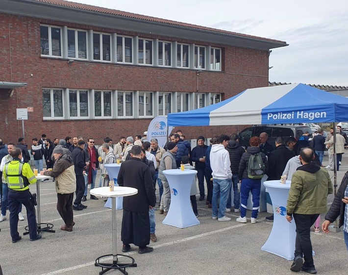 POL-HA: "Tea with Cops" in Altenhagen - Erste Veranstaltung der Polizei Hagen zu den diesjährigen internationalen Wochen gegen Rassismus