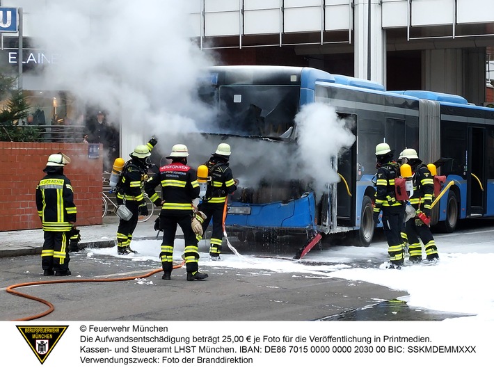 FW-M: Linienbus in Brand (Bogenhausen)
