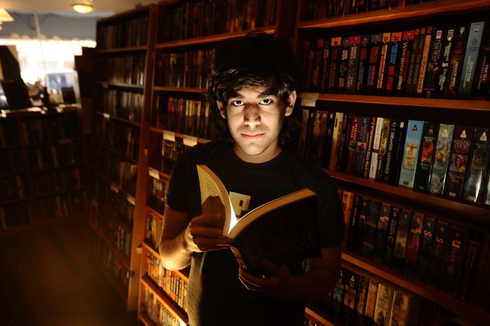 "Tod eines Internet-Aktivisten": ZDFinfo präsentiert international gewürdigten Film über die Geschichte von Aaron Swartz (FOTO)