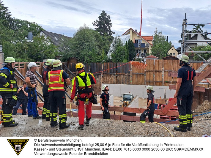 FW-M: Bauarbeiter abgestürzt (Ramersdorf)