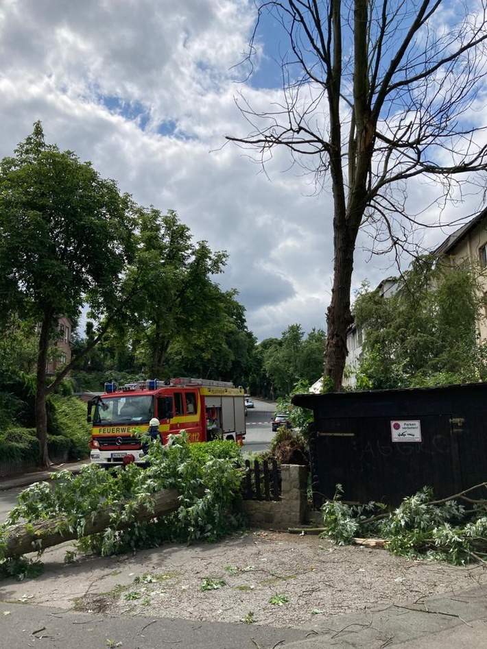 FW-EN: Wetterlage bescherte der Hattinger Feuerwehr fünf Einsätze