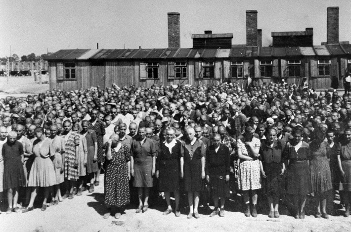 1_Unter_Deutschen_©MDR_US Holocaust Memorial Museum_Yad Vashem.jpg