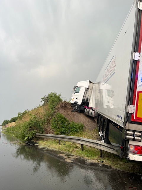 POL-OS: Melle: LKW-Unfall an der Anschlussstelle Melle-West (Foto)