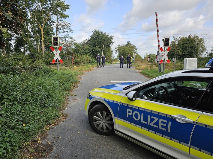 BPOL-HB: Fahrradfahrer auf Bahnübergang in Bremen tödlich verunglückt