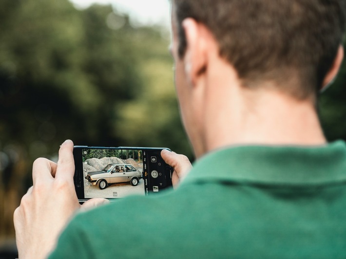 Die beste Tageszeit für deine Autoinserat-Fotos – und wie sich Reflexionen vermeiden lassen