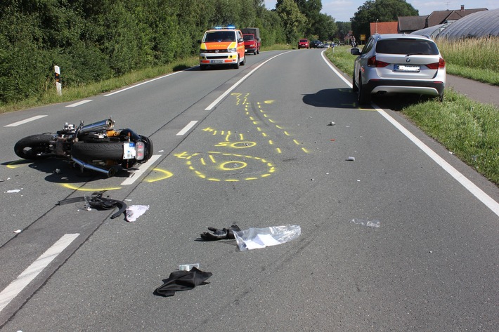 POL-COE: Verkehrsunfall mit schwerverletzten Kradfahrer
Rosendahl,  B474 / Zufahrt Höven 121-125
Mo., 25.06.2018, 16.50 Uhr