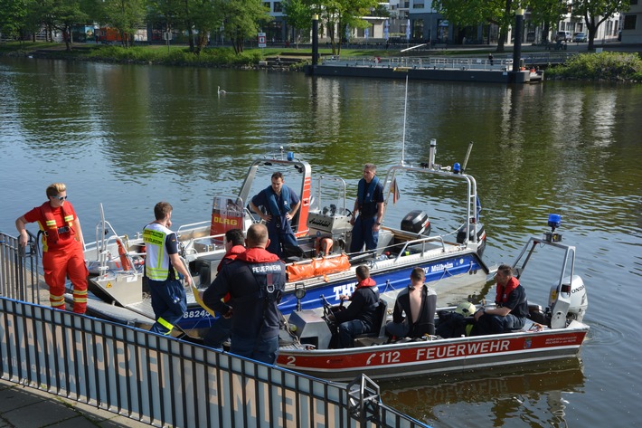 FW-MH: Personensuche nach Sprung von der Schloßbrücke wurde fortgesetzt.