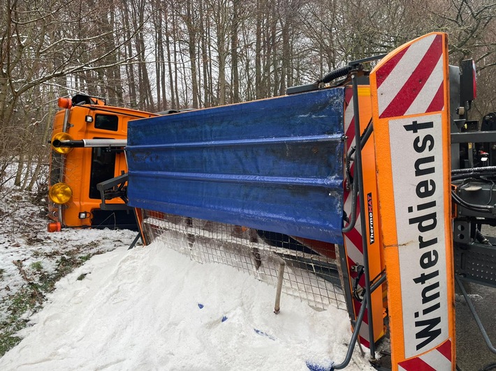 POL-KS: Glatteis sorgt für zahlreiche Unfälle auf nordhessischen Straßen