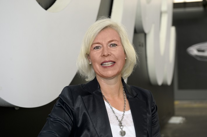 Ute Mundolf, Leiterin Unternehmenskommunikation Ford-Werke GmbH. Weiterer Text über ots und www.presseportal.de/nr/6955 / Die Verwendung dieses Bildes ist für redaktionelle Zwecke honorarfrei. Veröffentlichung bitte unter Quellenangabe: "obs/Ford-Werke GmbH"