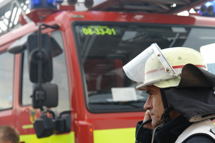 FW-DO: 03.03.2019 Feuer in Körne
Zimmerbrand in Seniorenwohnheim fordert vier Verletzte