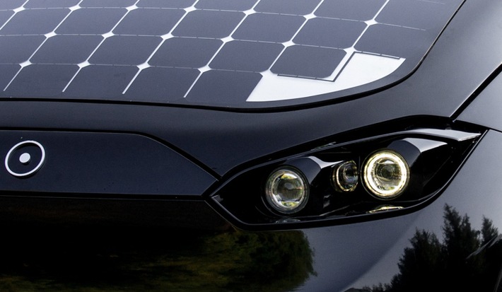 Sono Motors stattet Solarauto Sion mit neuer LED-
Scheinwerfer-Technologie aus