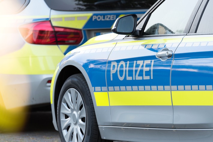 POL-ME: Mann bedroht Autofahrerin - Monheim - 2203126