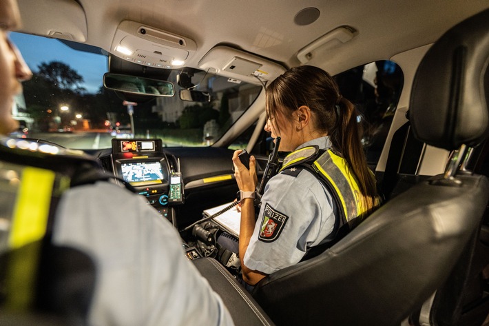 POL-ME: Unbekannte blenden Busfahrer mit Laserpointer - Polizei ermittelt - Erkrath - 2310037