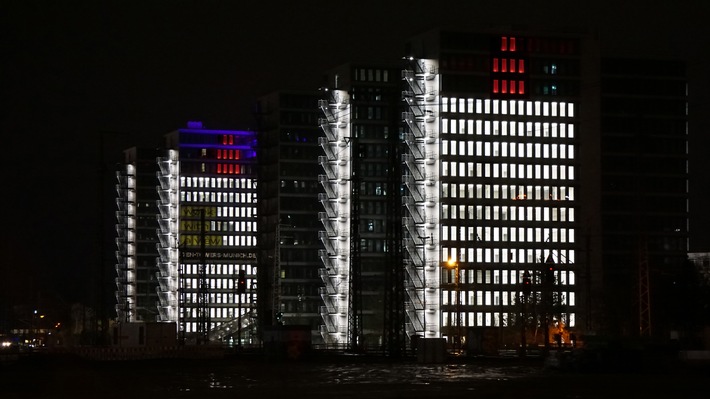 Ten Towers, vier Kerzen: Hochhaus-Ensemble in München wird zu Deutschlands größtem Adventskranz