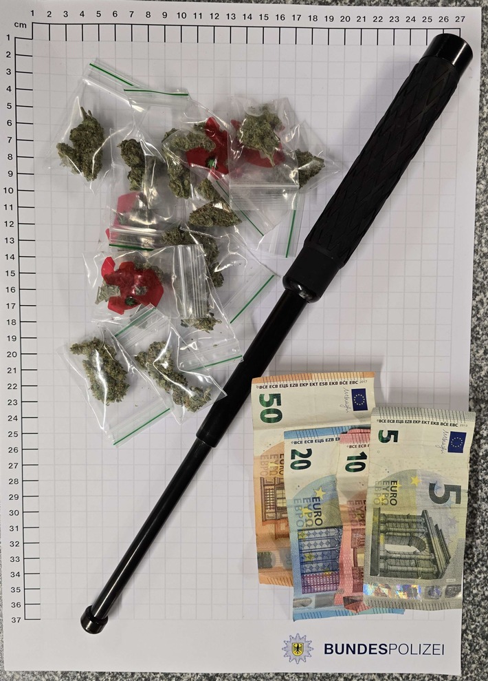 BPOL NRW: Minderjähriger mit Cannabis und Teleskopschlagstock - Bundespolizei weist auf Allgemeinverfügung hin