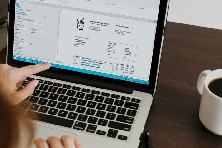 Neue Lösung der DMSFACTORY ergänzt Dokumentenerkennung von ABBYY FlexiCapture durch KI